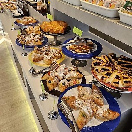 Hotel Annalisa リッチョーネ エクステリア 写真